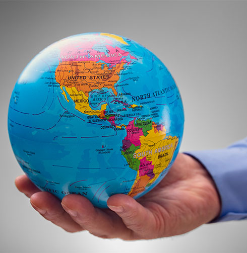 Globe in hand - credit management